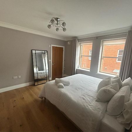 Royal Windsor Super King Ensuite - Free Parking Luaran gambar