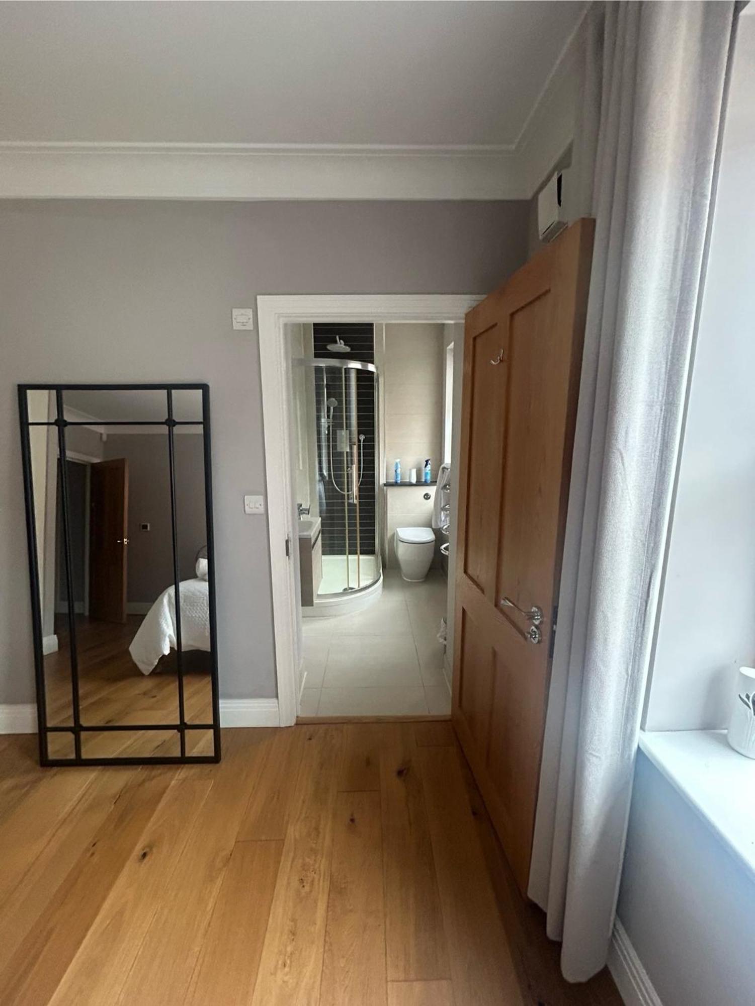 Royal Windsor Super King Ensuite - Free Parking Luaran gambar
