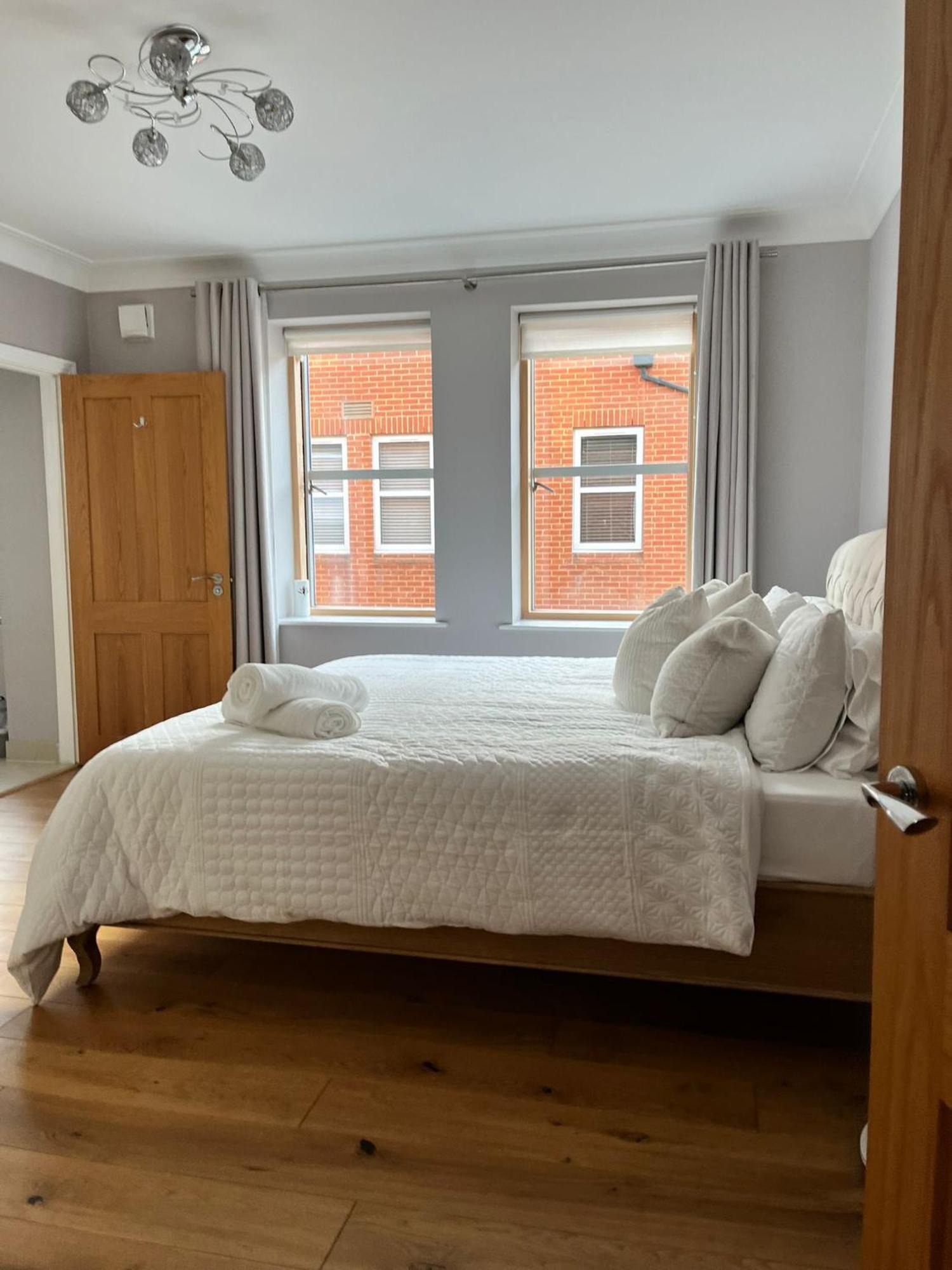 Royal Windsor Super King Ensuite - Free Parking Luaran gambar